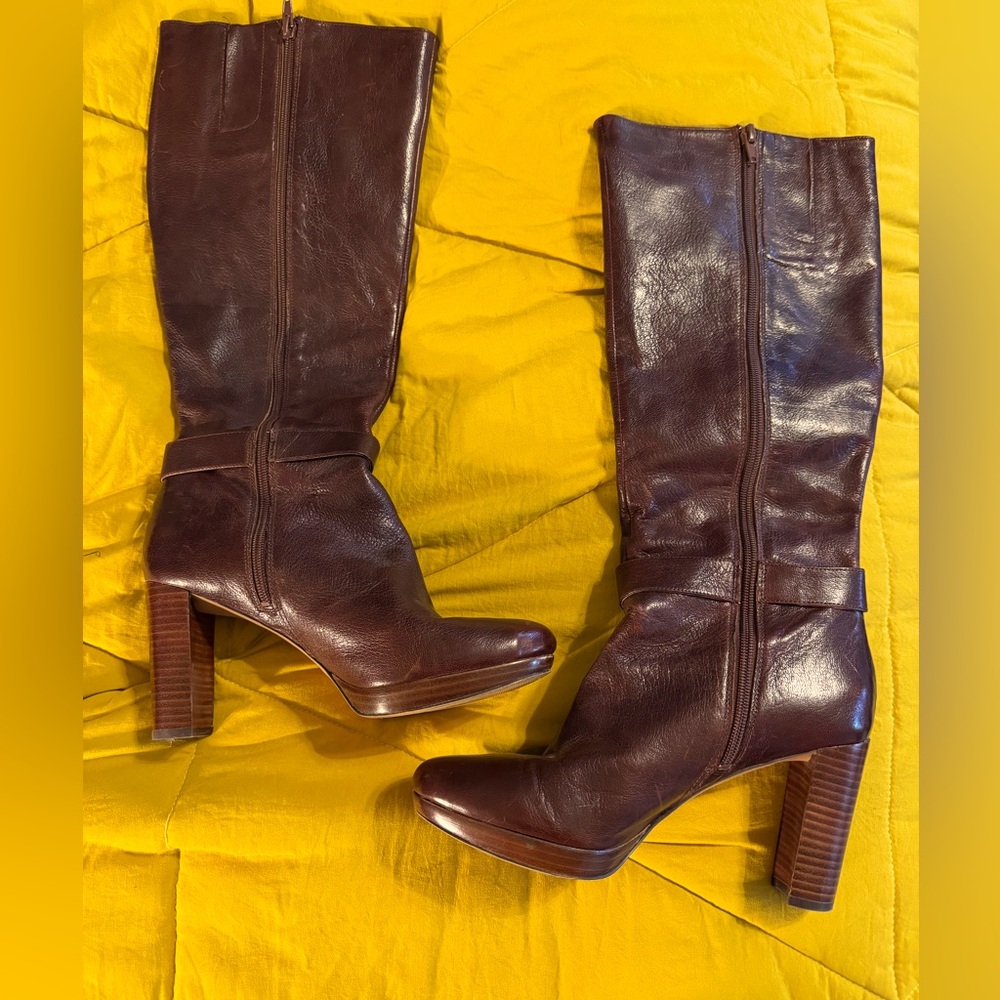 Nine West leather knee-high boots size 9.5
Chocolate brown - never worn